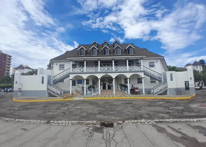 10 Aparthotel